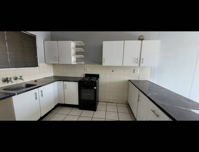 2 BEDROOM TOWNHOUSE FOR SALE IN NEW REDRUTH